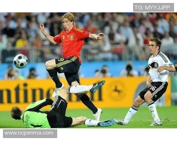 传奇绿茵岁月中的足球巨星们姓名全解析与回顾