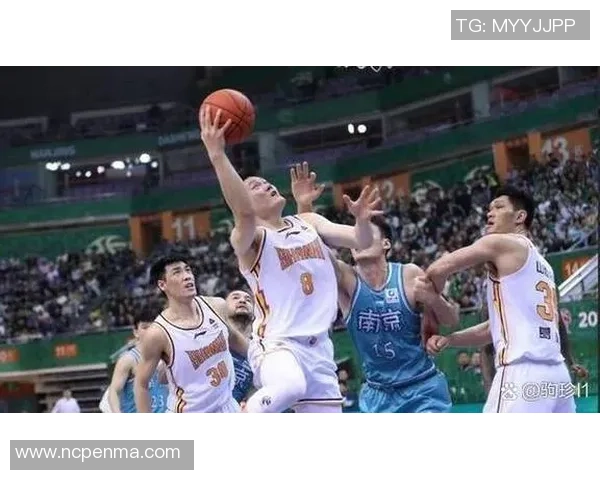 武汉篮球队灵活性分析与战术适应性研究探讨